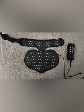 BON CHARGE Black red LED light for neck and chest (NIR)